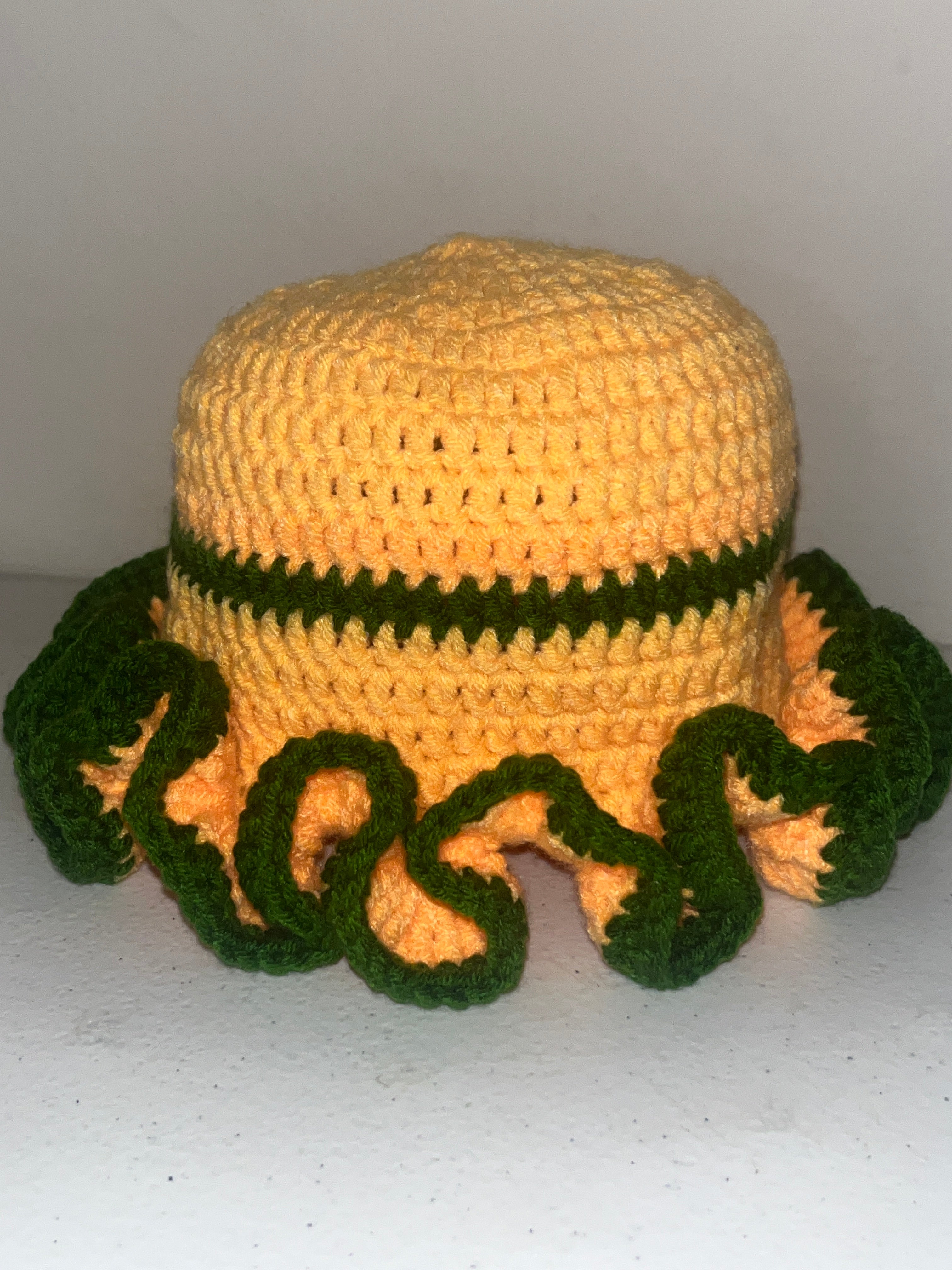 Baby Ruffle Hat (3-9 months)