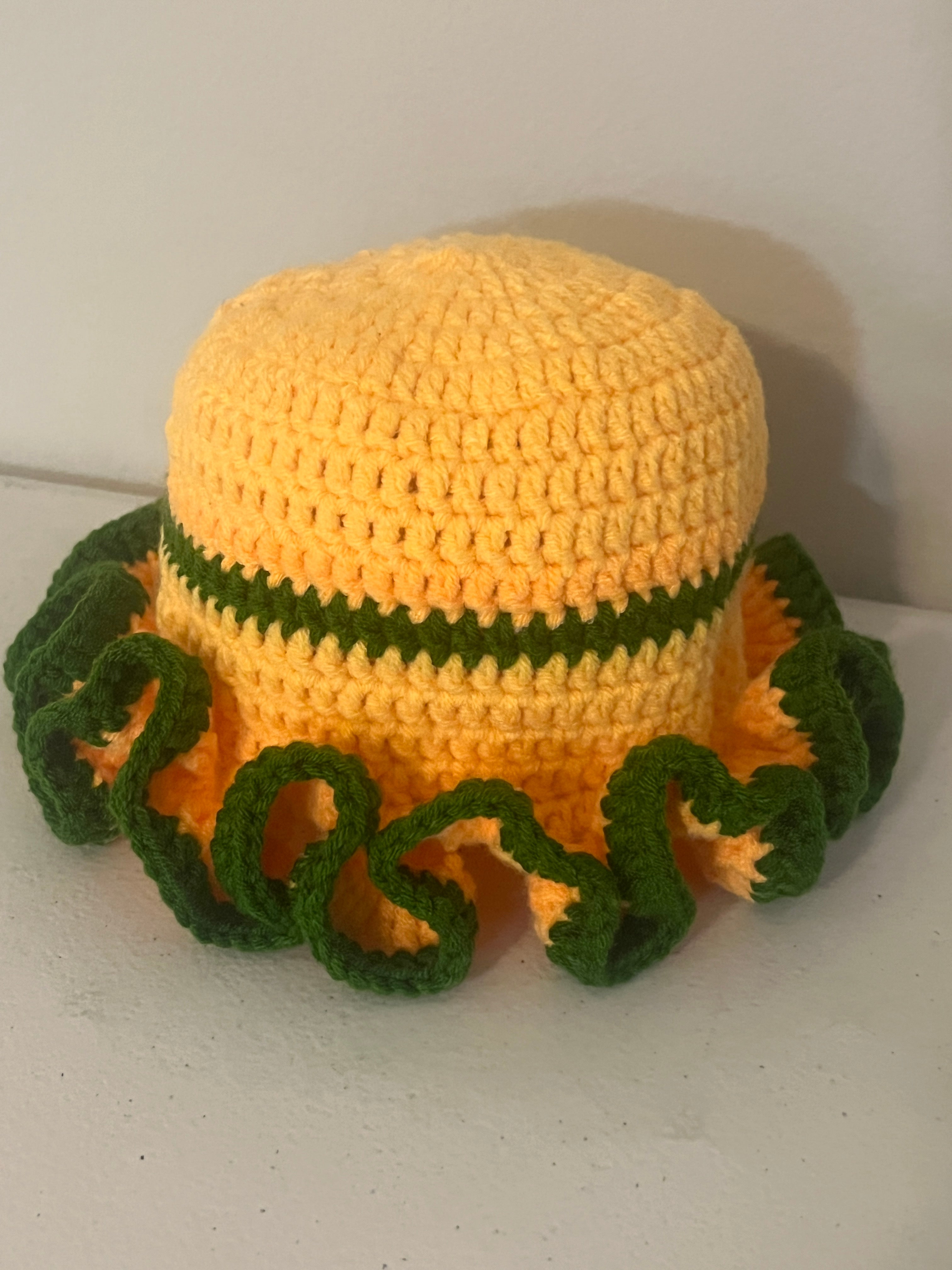 Baby Ruffle Hat (3-9 months)