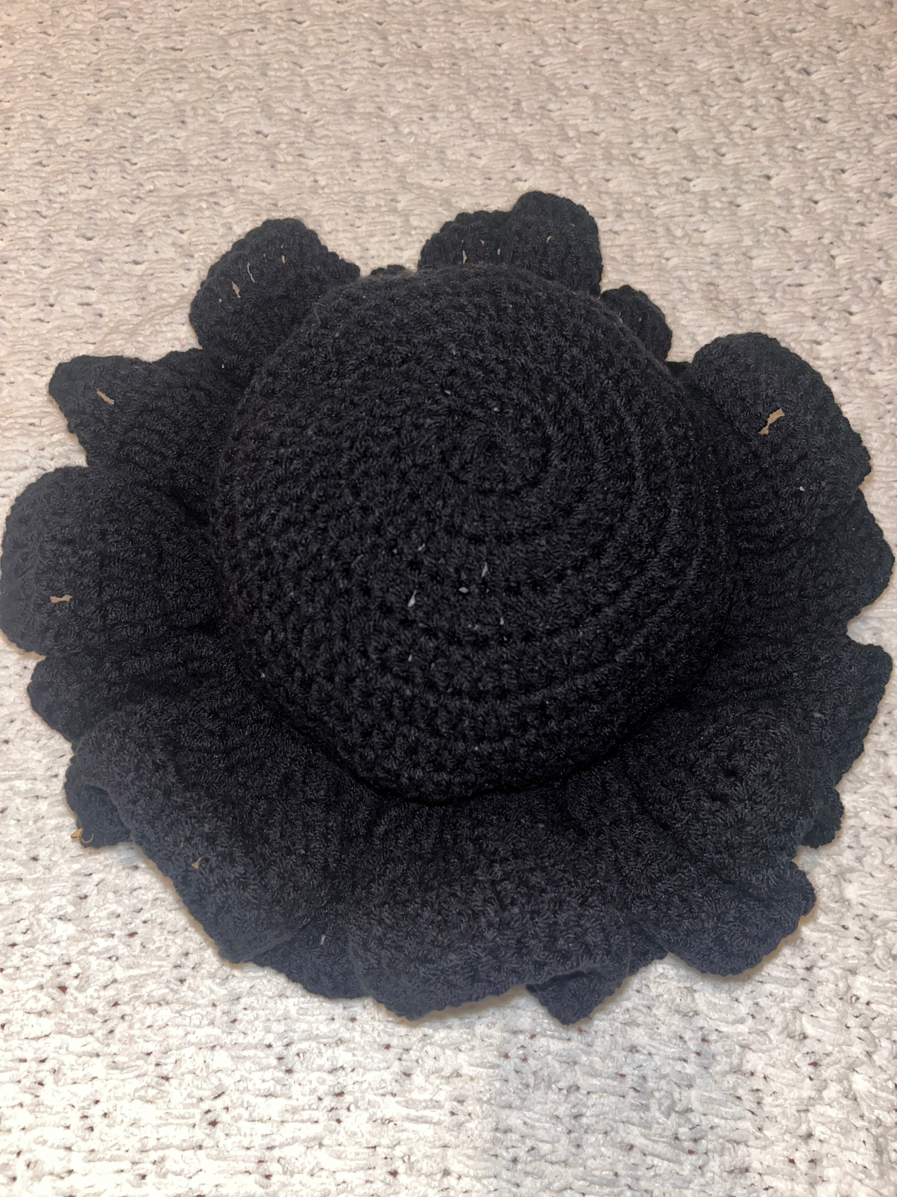 Flared Ruffle Hat - Women’s One Size